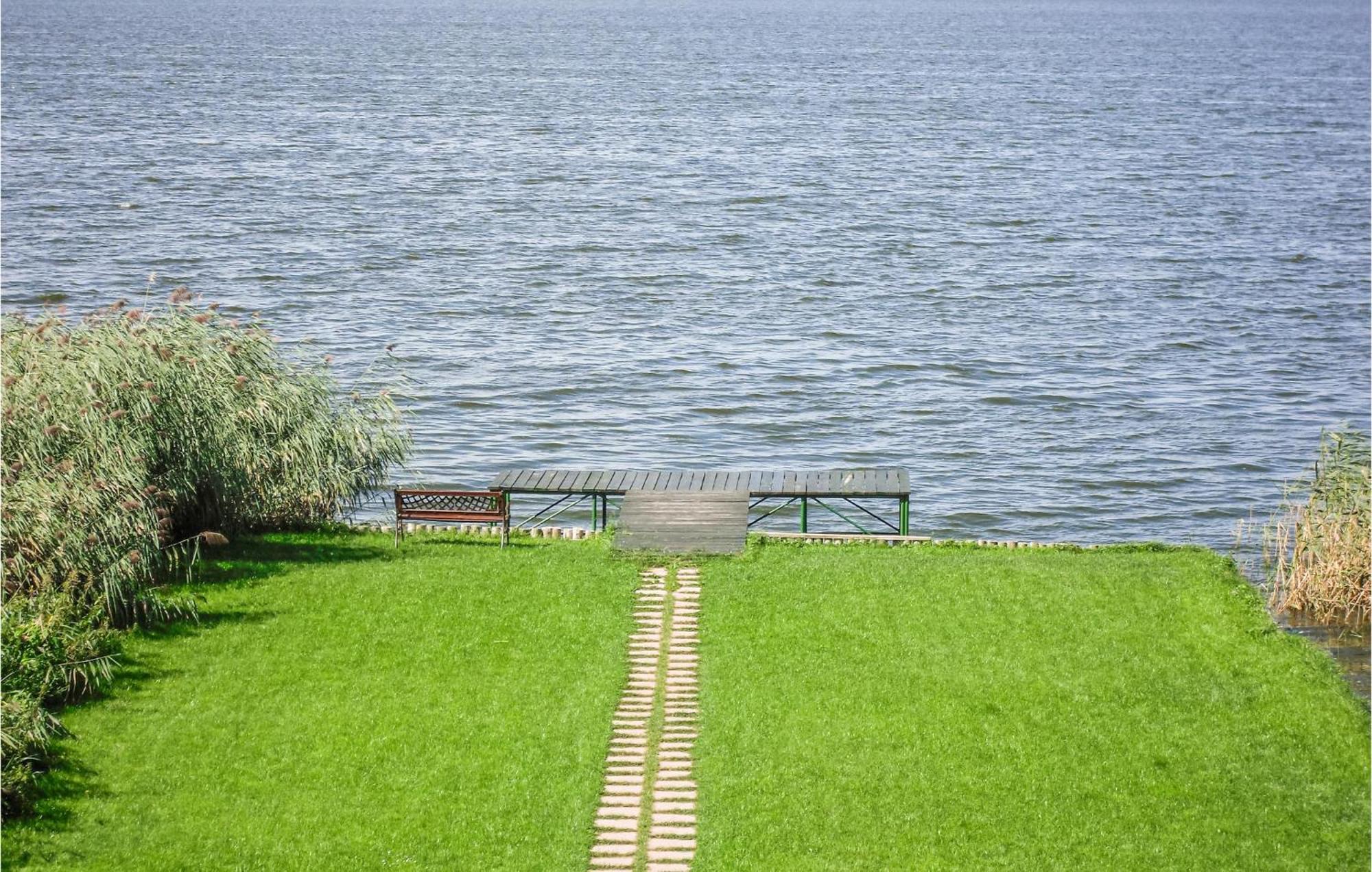 Gorgeous Home In Nowe Warpno With House Sea View Exterior photo